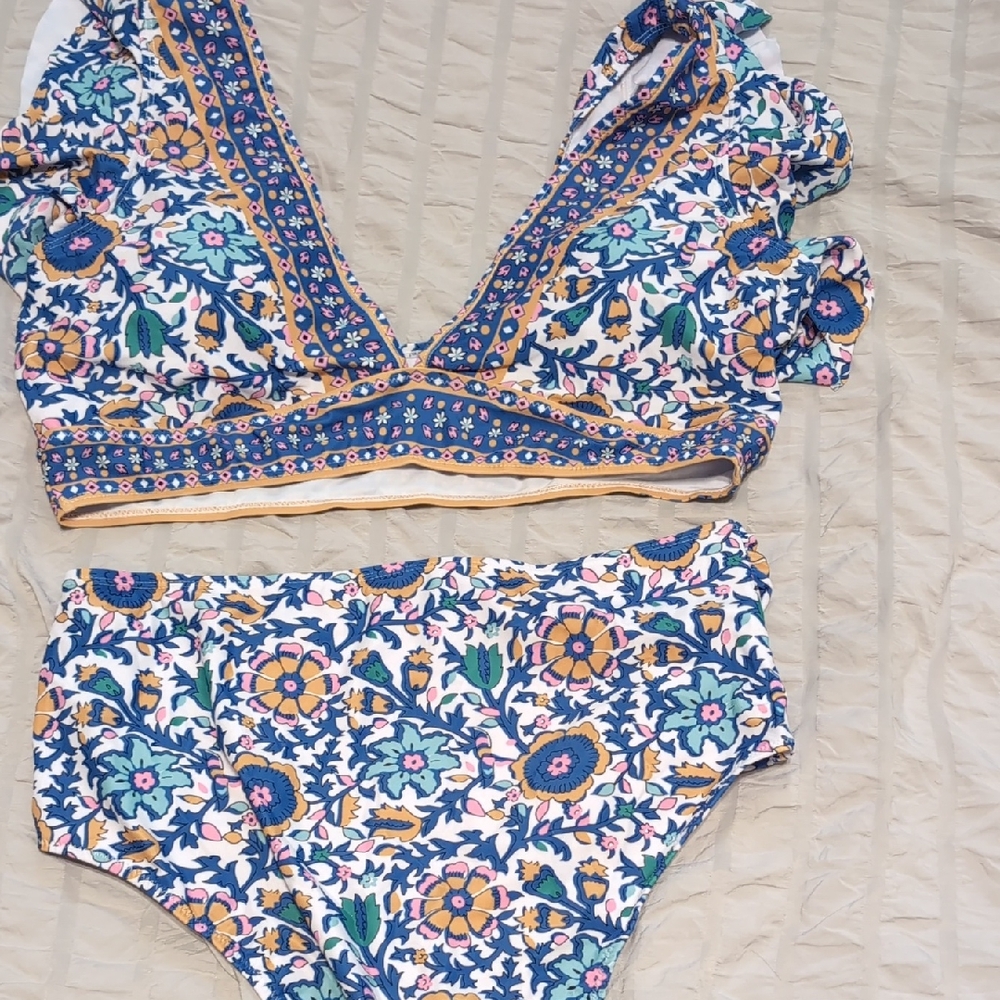 NWT Floral Bikini Set